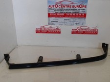 Enjoliveur moustache optique