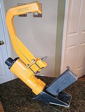 Bostitch Pneumatic Flooring Stapler M3 MIII #3 LIGHTLY USED CONDITION