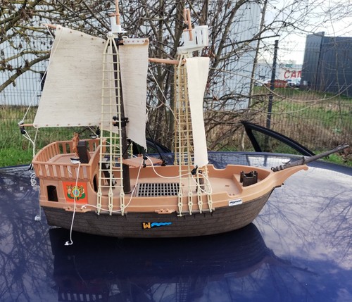 Bateau pirate playmobil