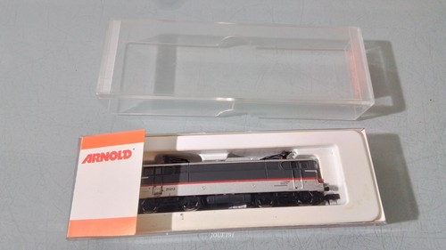 Arnold 2487 locomotive - arnold, n