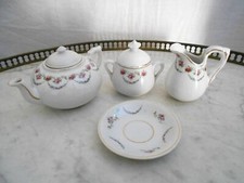 PARIS PORCELAIN DOLL / DINETTE SUGAR BOWL / MILK JUG / TEAPOT