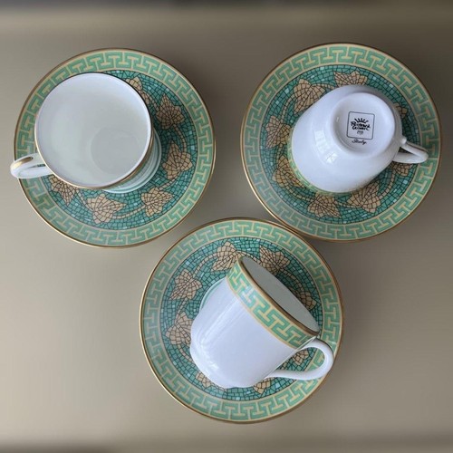 Lot tasses et soucoupes - de,