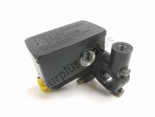 MAITRE CYLINDRE FREIN AV