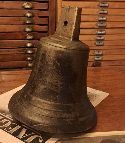 Ancienne cloche bronze - cloche,