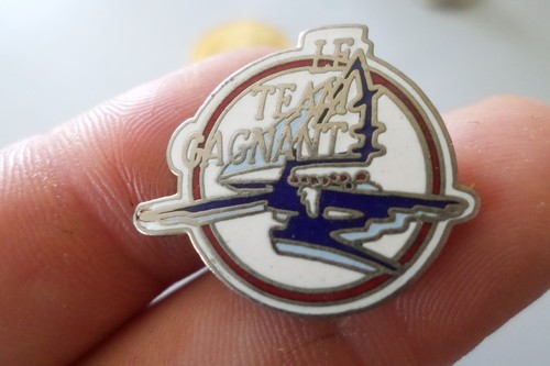 Rare badge pins broche team - badge,