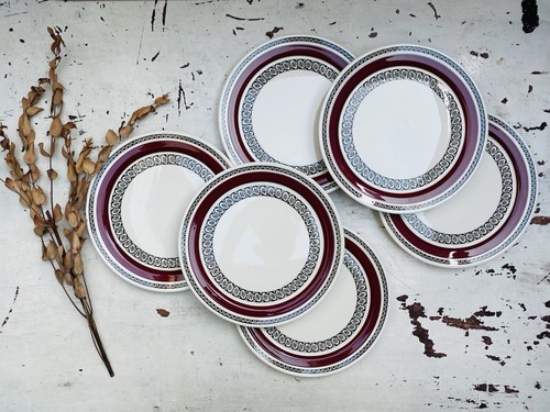 Ensemble assiettes à - 6,