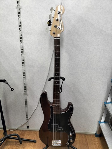 Fender made japan precision - in,