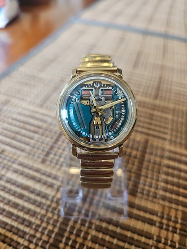 Accutron spaceview 214 gold - m4,