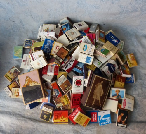 Collection lot 158 boites - 158,