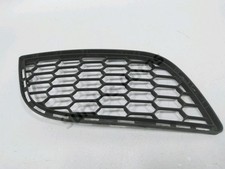 GRILLE DE CALANDRE DROITE