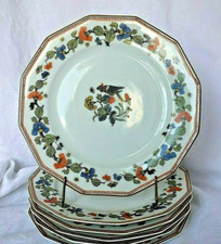 4 assiettes plates porcelaine