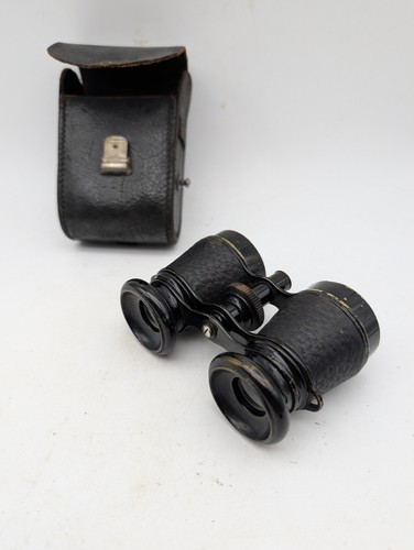 Pair old binoculars - of,