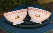 DEUX ANCIENS PETITS BOLS