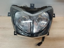 UNE OPTIQUE DE FEU PHARE AVANT