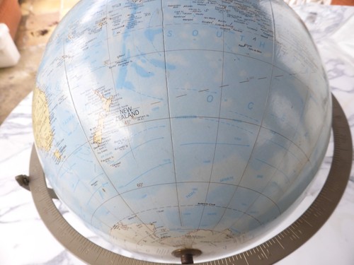 Globe terrestre vintage - 🌍,