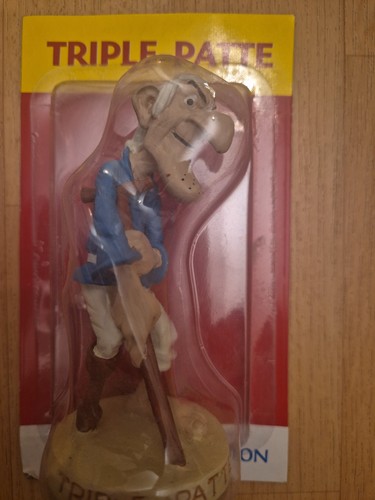 Figurine triple patte astérix - triple-patte,
