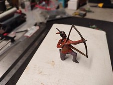 Indien  accroupi avec arc, plomb creux, fabricant GM ,XR,LR,CBG, Britains,