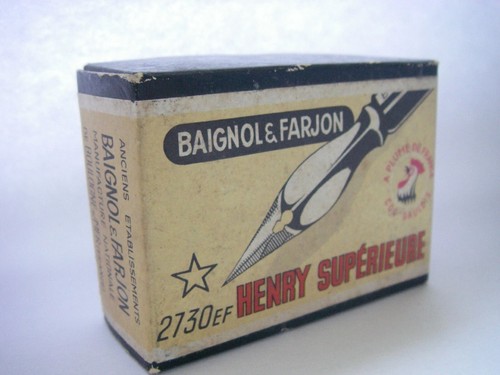 Neuf scellée boite plumes - scellée,