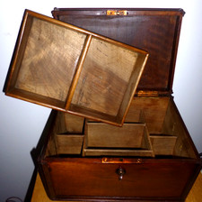 Ancienne Grande Boîte coffre en bois, couture, ou autre,  déb. XXe