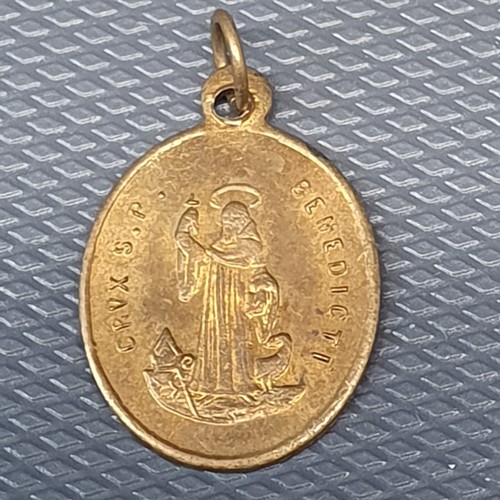 Bijou religieux ancienne - bijou,