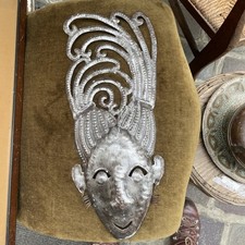 Masque En Métal Origine