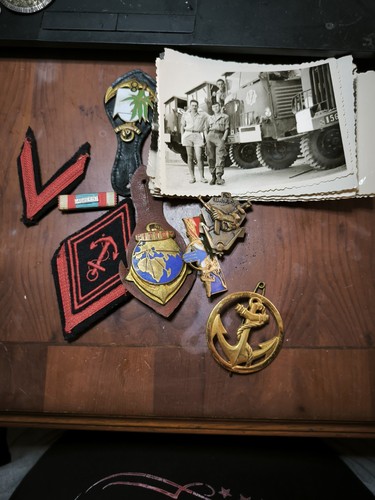 Lot insignes militaires - lot,