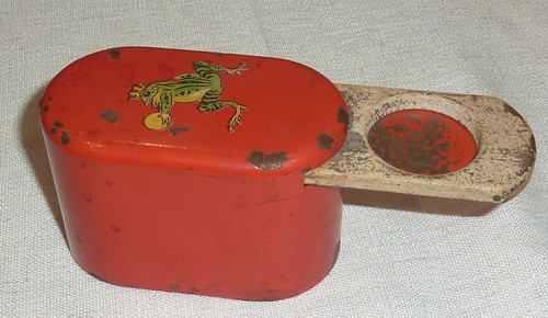 Ancienne tirelire système - à,