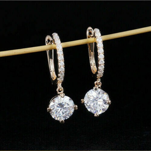 Boucles oreilles de - d'oreilles,