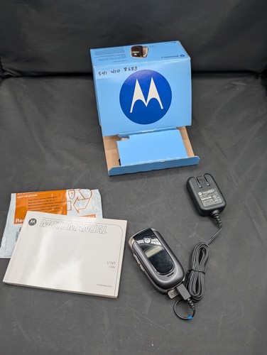 Vintage motorola v197 flip - vintage,