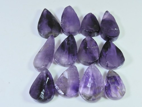 280cts lot 12 pierres - 280cts.,