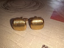 Boutons de manchette anciens