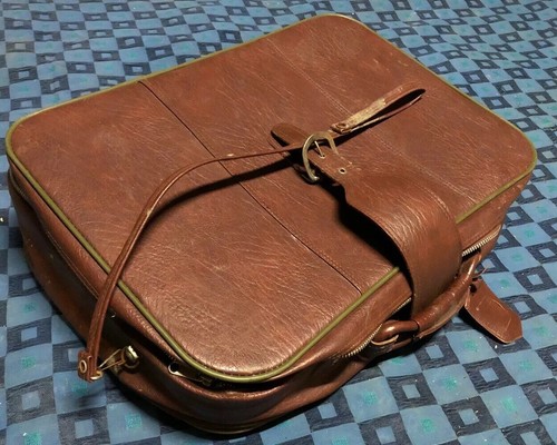 Ancienne valise rétro - rétro, vintage