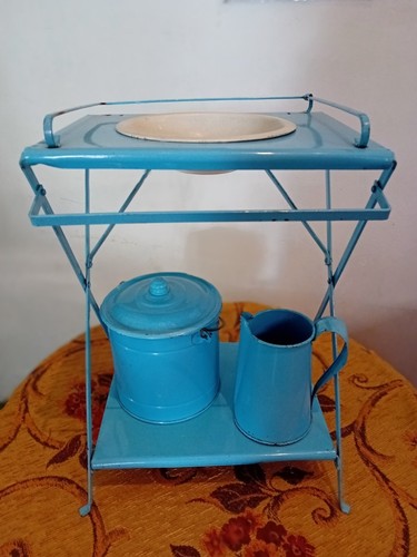 Table toilette jouet métal - toilette,