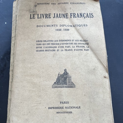 Livre jaune français - le,