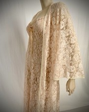 Vintage 70s Chantilly Lace Long Negligee and Peignoir by Glydon’s USA Size M EUC