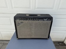 Fender Frontman FM 212R 2-Channel 100-Watt 2x12" Solid State Guitar Combo Amp