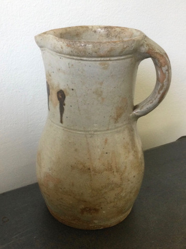 Ancienne cruche pot - pot, en