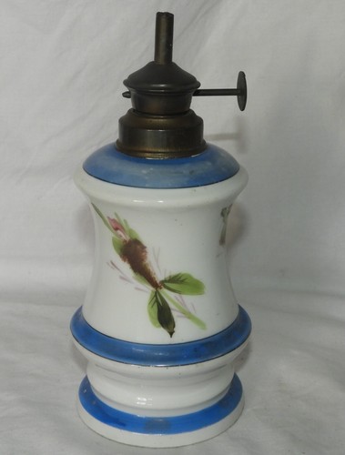 Antique kerosene lamp - ,