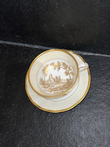 Tasse sous blanche - &,
