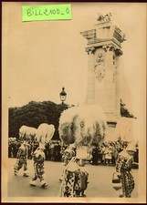 vintage old photo opening of the Paris holidays 1956 "Les Gilles de Binche"