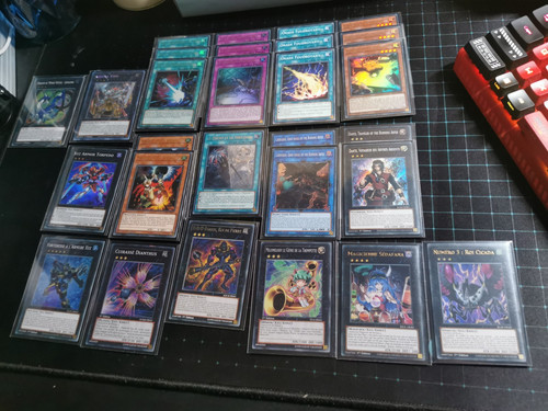 Lot de cartes - yu-gi-oh!,