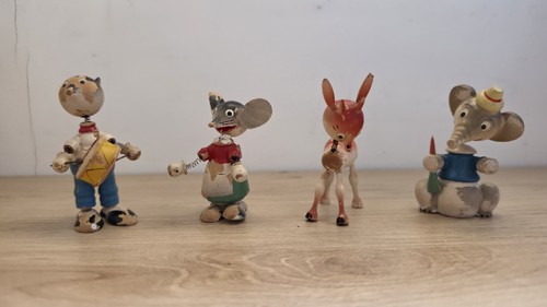 Lot petits jouets - de,