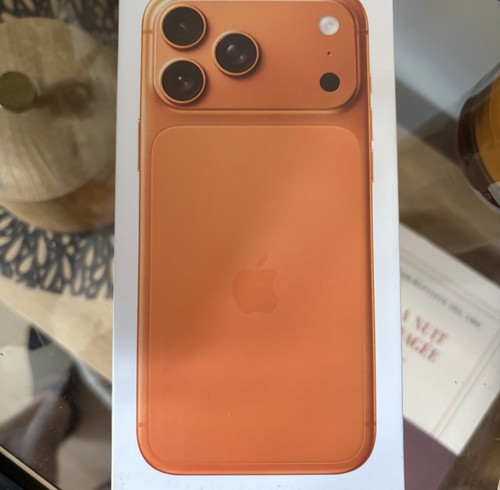Iphone pro max - 17,