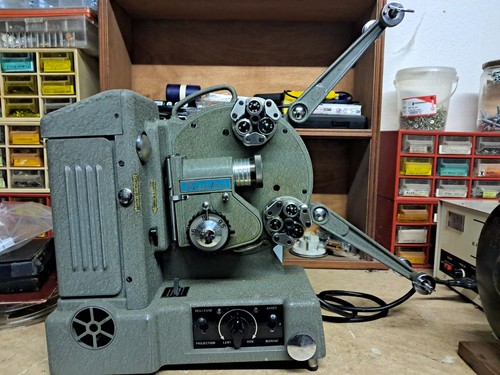Projecteur heurtier super - heurtier, super-tri