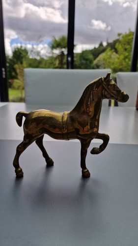Sculpture cheval trait en - cheval,