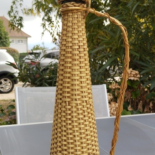 Bouteille verre habillée - en,