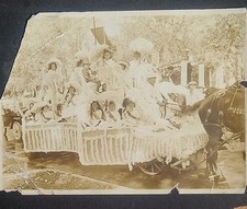 ~1800's Parade Girls White Dresses Parasols Flag Horse Drawn Carriage Niagara? ~