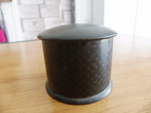 Boite ancienne avec couvercle - boite,