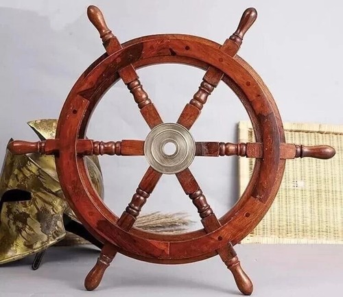 Ancienne roue bateau en - de,