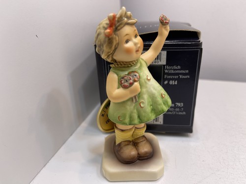 Hummel figurine 793 1 - 10, cm.
